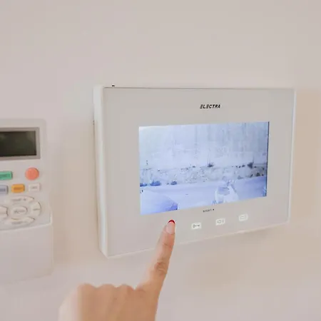 Fl 1 Thelodge - Charming Retreat By Homely Διαμέρισμα