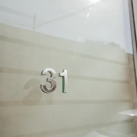 Fl 1 Thelodge - Charming Retreat By Homely