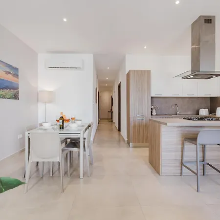Fl 1 Thelodge - Charming Retreat By Homely * Mellieħa