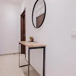 Fl 1 Thelodge - Charming Retreat By Homely 아파트