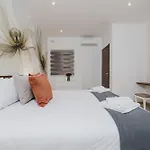 Fl 1 Thelodge - Charming Retreat By Homely * 멜리에하