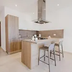 Fl 1 Thelodge - Charming Retreat By Homely 멜리에하