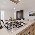 Fl 1 Thelodge - Charming Retreat By Homely * 멜리에하